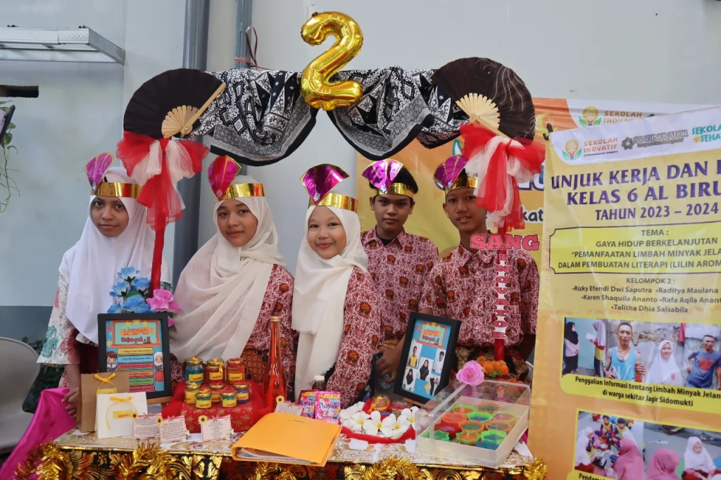 Minyak Jelantah Jadi Kreasi Literapi di Sekolah Inovatif Jagir