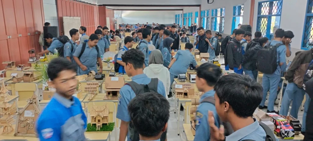 P5 SMK Muda Genteng, Siswa Manfaatkan Limbah Sehari-hari
