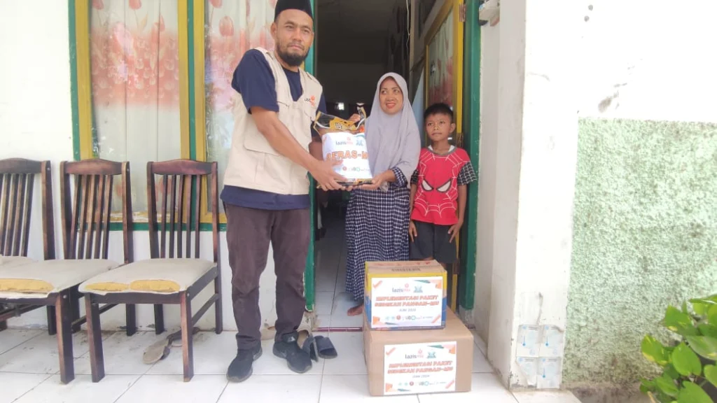 Lazismu dan Pemuda Muhammadiyah Pidie Peduli Keluarga Prasejahtera