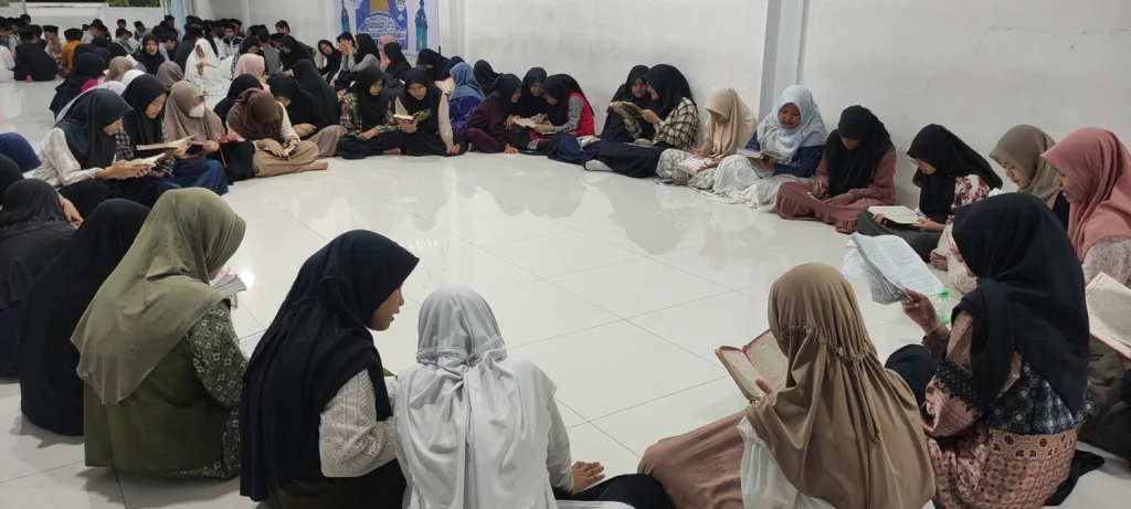 Konsistensi Baitul Arqam Sekolah Akhlaq: Dari Buka Bersama hingga Tadarus Al-Quran Setiap Hari
