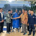 KKN Tematik UMG di Desa Randuagung Hadirkan Inovasi Alat Pembakaran Sampah Minim Asap
