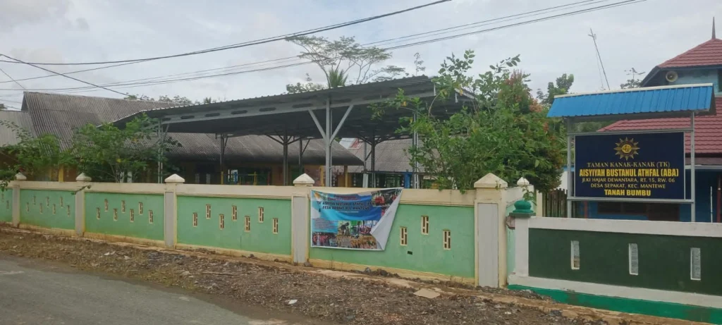 Menebar Cahaya Sang Surya: Perjuangan Ibu Sripah dan Bapak Bukhori Membangun TK ABA Sepakat