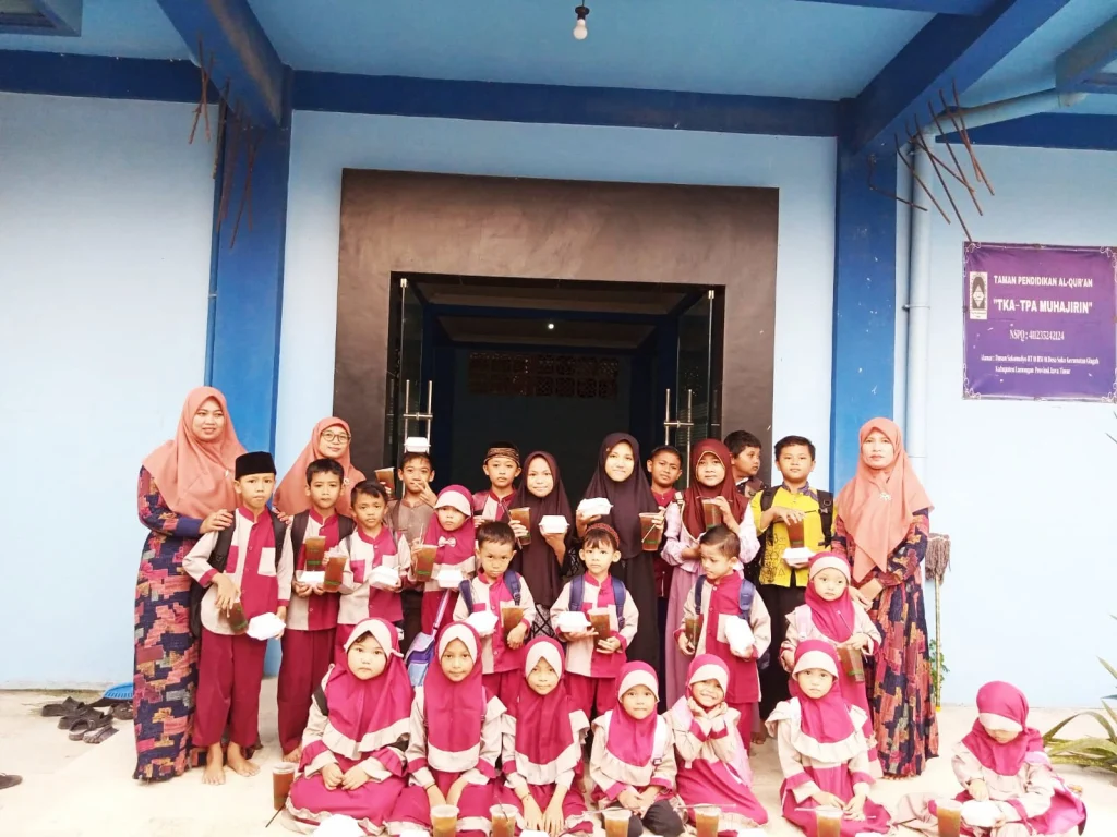 TPA Muhajirin Soko Menutup Kegiatan Berbagi Takjil dengan Muhadharah