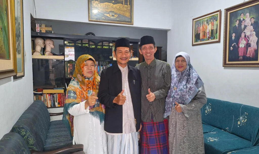 Wakil Ketua PDM Kota Surabaya Bersilaturahmi ke Tokoh Muhammadiyah di Hari Raya Idul Fitri