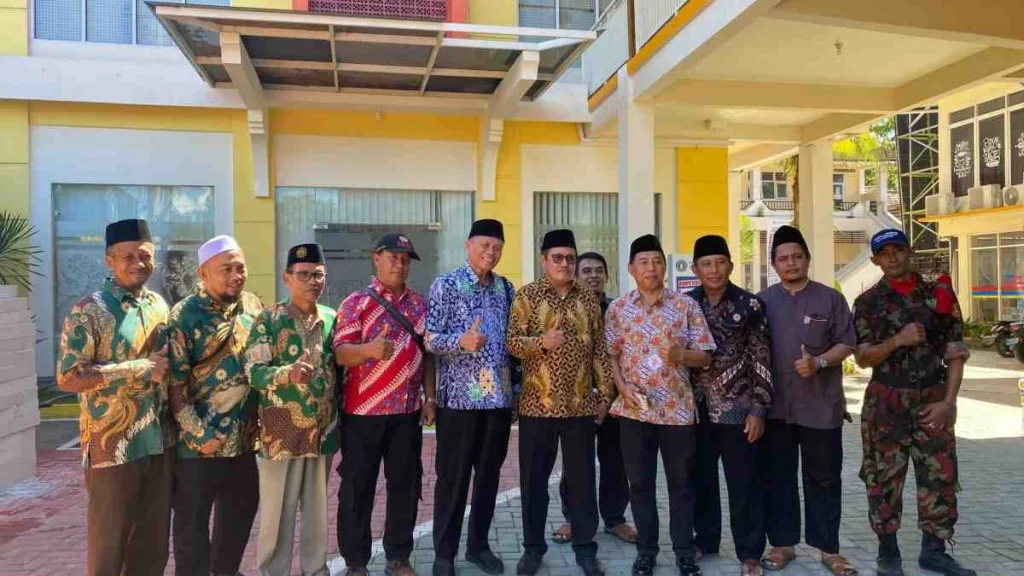 Prof Nazaruddin Malik Kagumi Kemandirian Ekonomi dan Inovasi Pendidikan di SMK Models Banyuwangi