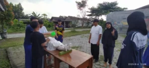 Menguak Rahasia Ketenangan Jiwa: Kisah Praktik Memandikan Jenazah Murid SMP Muhammadiyah 1 Blitar