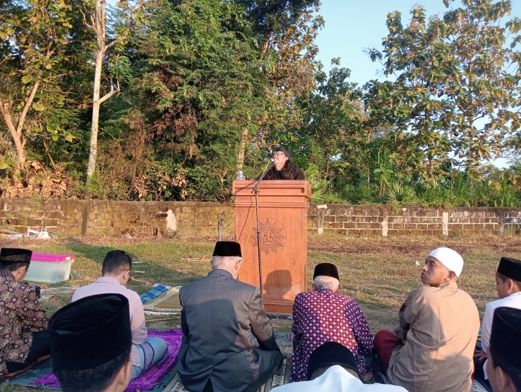 Kiai Cepu Tampil Nyentrik dan Menarik di Khutbah Idul Adha PRM Sendangagung