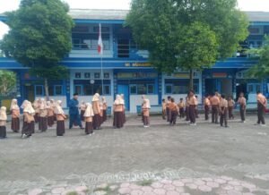 Percakapan Bahasa Arab Mengawali Pembelajaran di MI Muhammadiyah 10 Pesanggrahan