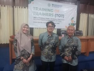 Ada Aroma Nostalgia, Saat Tiga Alumni Al-Ishlah Sendangagung Hadir di TOT MPKSDI PDM Lamongan 