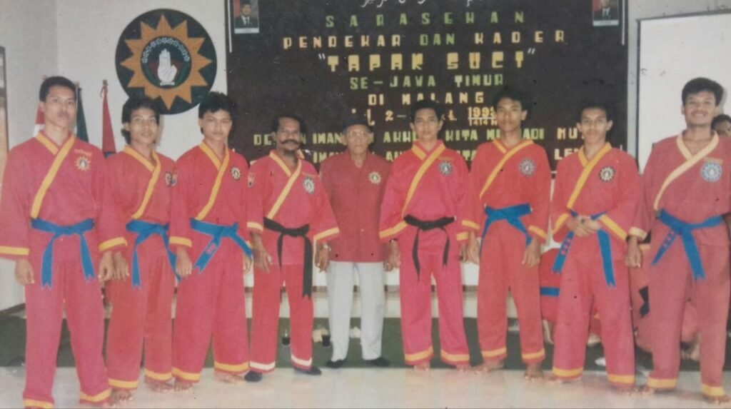 Pulangnya Sang Guru Para Pendekar: Kesaksian Murid-Murid yang Kehilangan Abah Wi