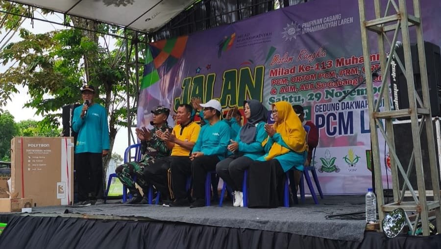 Semarak Jalan Sehat Warnai Milad ke-113 Muhammadiyah di Laren