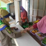 Diet Plastik dan Maksimal Jajan di Kantin Ramah Lingkungan MIM Jombok