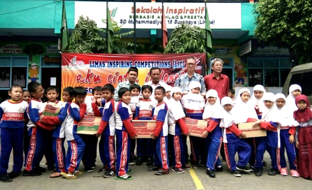 Uluran Tangan Kader-Kader Cilik untuk Korban Pacitan