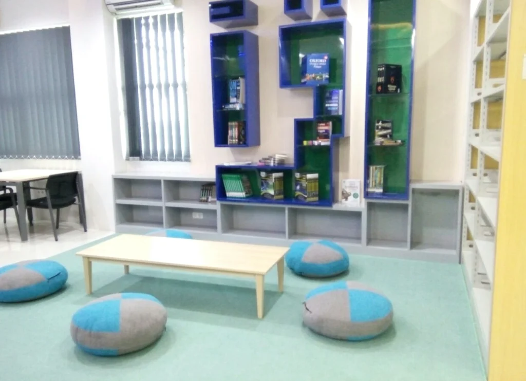 Perpustakaan Futuristik dan Laboratorium Kimia Siap Manjakan Pengunjung Sekolah Ini