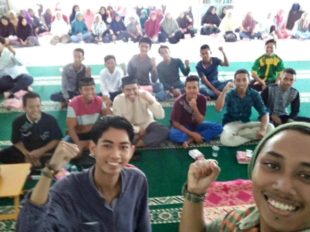 Ketika Pelajar Bahas Cinta Bertepuk Sebelah Tangan