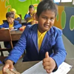 Siswa Unik! Tak Bisa Belajar tanpa Ditemani Serangga atau Ular