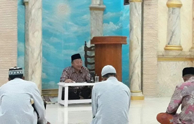 Beragama Itu Ora Oleh Rog-Rog Asem