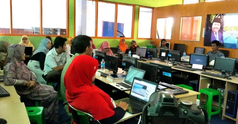 Meski Libur, Yuk Belajar Kembangkan Media Berbasis IT!