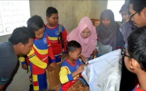 Asyik Membatik saat Libur Sekolah