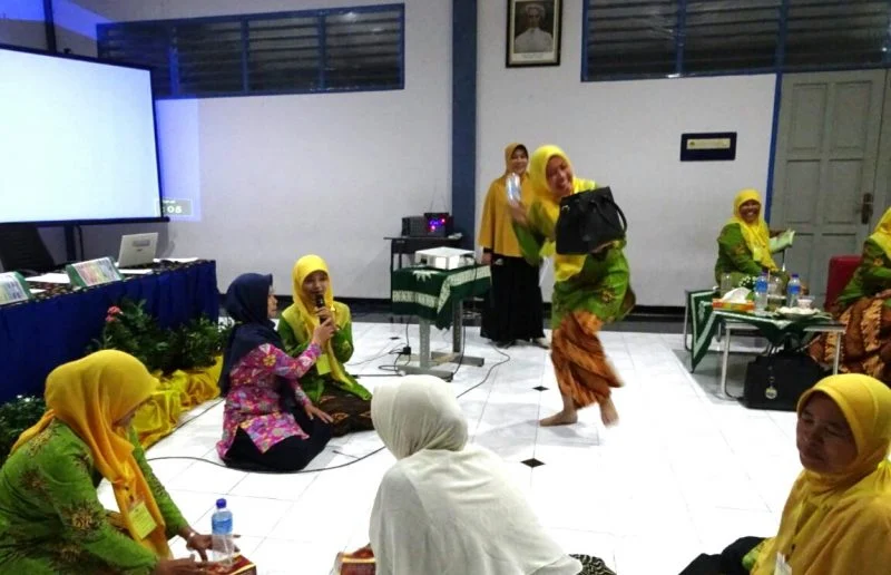 Malam-Malam Ikut “Casting”, Ibu-Ibu Aisyiyah Ternyata Berbakat Jadi Artis