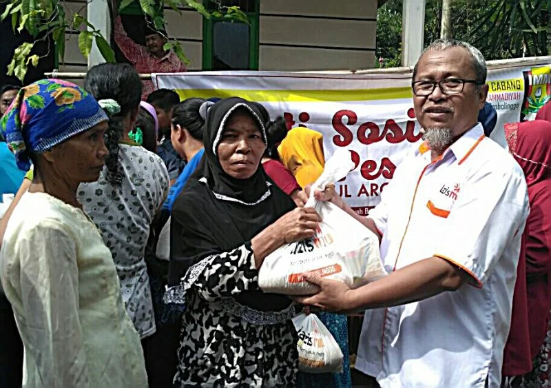 Usai Darul Arqam Langsung Bagi Sembako ke Dusun Terpencil