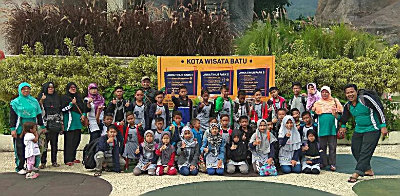 Murid MIM 2 Campurejo Wisata ke Batu Kerasan hingga Suka Menghilang