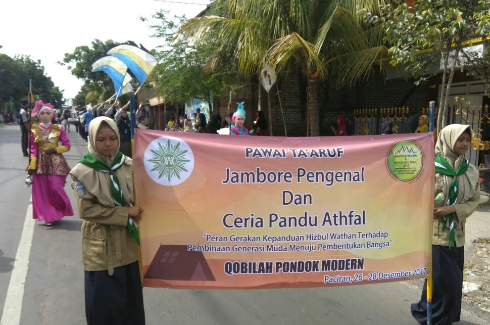 Pawai Taaruf yang Dinanti Masyarakat Itu Dimeriahkan Tiga Grup Drumband