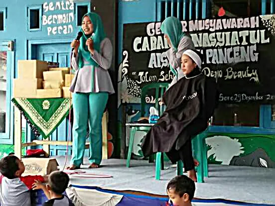 Gelar Jalan Sehat dan Kursus Perawatan agar Nasyiah Tetap Bugar dan Cantik