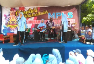 Penampilan Kreasi Ekskul yang Meriah Membuat Iri Siswa Senior