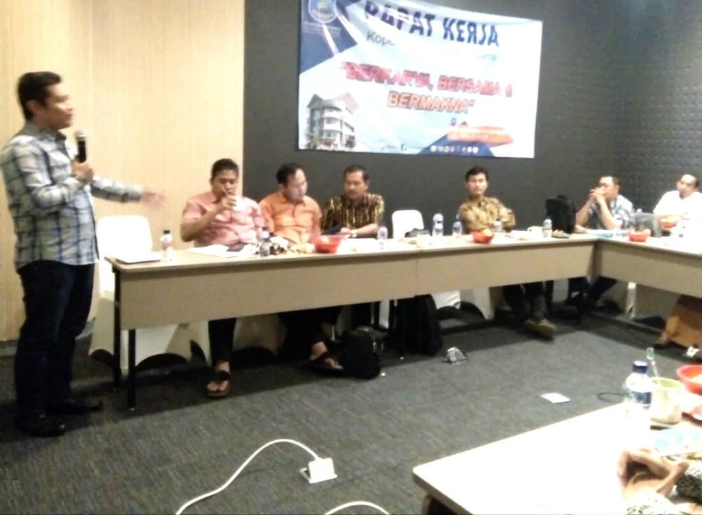 Sekolah Banyak Program, Koperasi Harus Tangkap Peluang