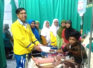 Ini Kondisi Terkini Moh Ali, Siswa Yang Kecelakaan dan Dirawat di RSML saat Dikunjungi Pelajar Smamio