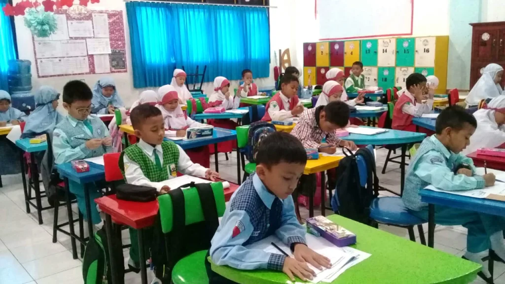 Ratusan Siswa di Gresik Ikuti Lomba Matematika dan IPA Nalaria Realistik