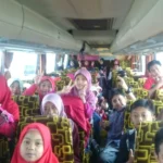 Semangat Juang 45 Iringi Keberangkatan SD Mugeb ke Ajang ME Awards 2018