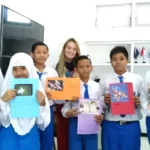 Ada Kucing, Burung, Ayam, dan Ikan Koi di Kelas Internasional SMPM 12 GKB