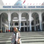 Mahasiswi Rumania Ini Kagumi Desain Masjid Al Akbar Surabaya, Bisa Lihat Proses Percetakan Justru di Indonesia