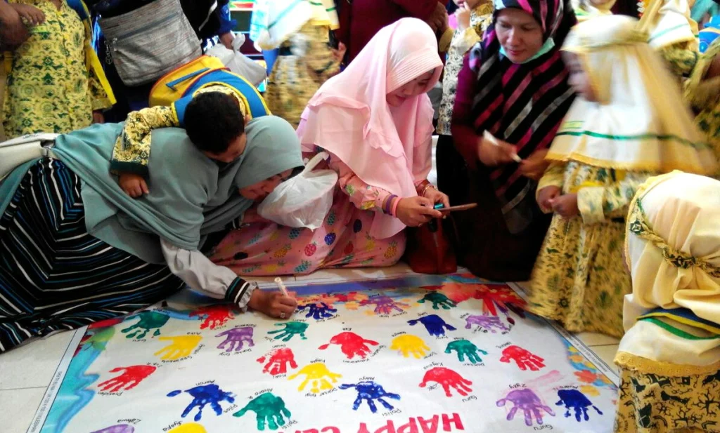 Cap Tangan Jadi Monumen Siswa-siswi Ini Teguhkan Cita-Cita