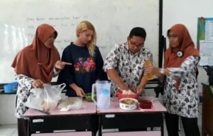 Saat Georgie Ikut Bikin Martabak yang Tak Dia Temukan di Rumania