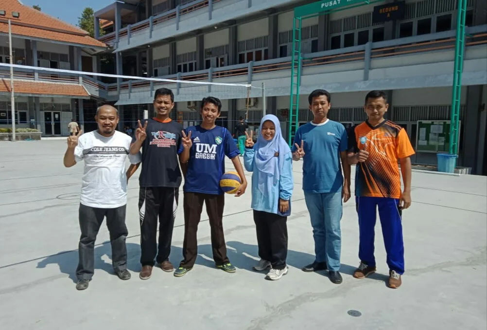 Tim Bola Voli Fakultas Teknik Rebut Juara I dalam Semarak HUT Ke-73 Kemerdekaan RI UMG