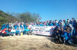 Pengalaman Menembus Bukit Hollywoodnya Gresik bersama Keluarga Besar UMG