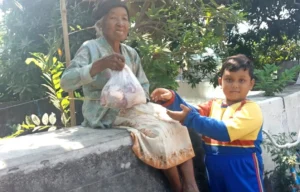 80 Yatim, 67 Janda Tua, dan Dhuafa Lainnya Dapat Daging Kurban dari Baksos SDMM di Sembayat
