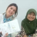 Sketsa Gaun Musim Panas Siswa SD Mugeb Bikin Kagum Bule Spanyol