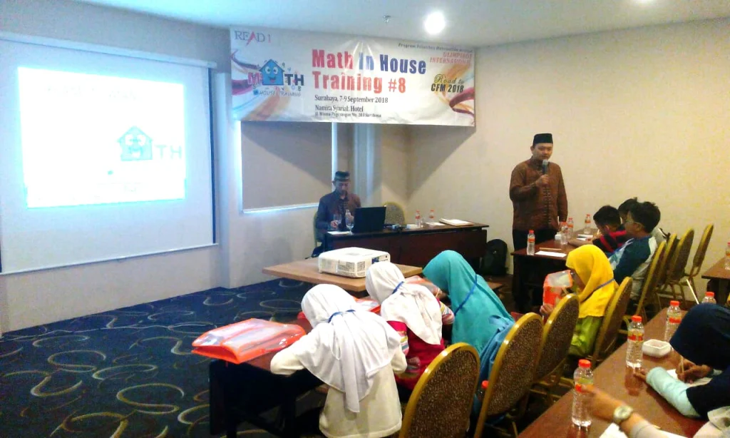 Latihkan Matematika Nalaria dan Kawal Ibadah Siswa, KPM Cabang 1 Surabaya Kembali Gelar Math In House Training
