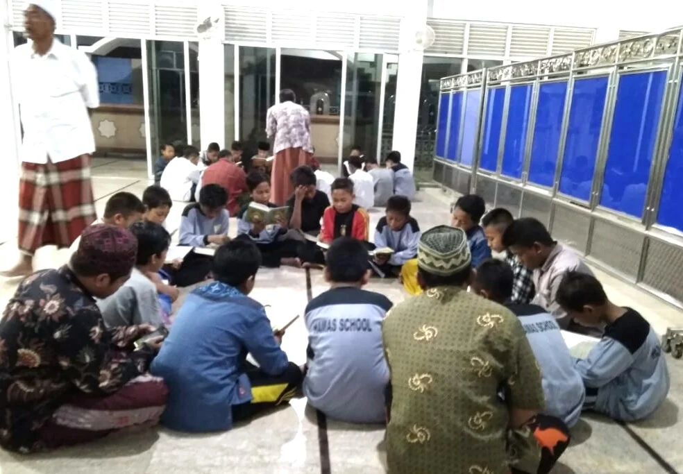 Mabit di Hamas School, Ikhtiar Menangkal Pengaruh Pergaulan Bebas Remaja Pesisir