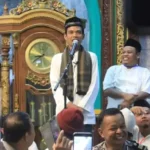 UAS, Datanglah Tuan Guru! Datanglah!