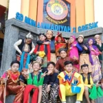 “Jaka Berek Sawunggaling” Antarkan SD Muda Ceria Gresik Ikuti Lomba Teater Tradisional Tingkat Provinsi