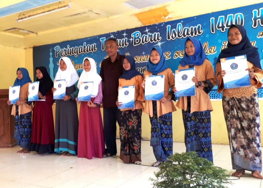 Air Mata Menetes Lihat Siswa Madrasah Bawean Ini Hafalkan Alquran