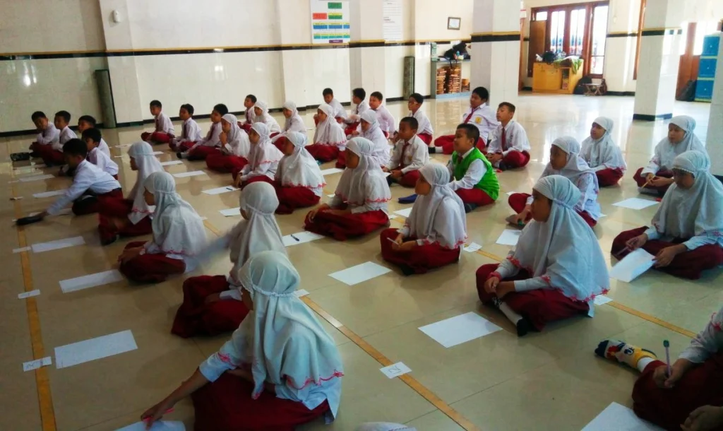 Sambut Tahun Baru  dengan Cerdas Cermat Islami