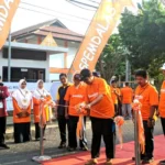 Warga Muhammadiyah GKB Semarakkan Milad ke-17 Spemdalas dengan Jalan Sehat Keliling Perumahan