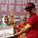 Selamat! Siswa SMPM 12 GKB Sabet Juara I Jatim English Competition