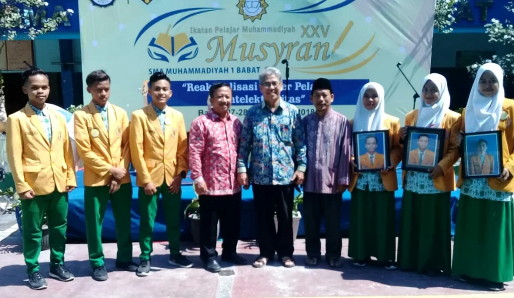 Kunjungi SMA Muhiba, Zainuddin Maliki: Pilih Jadi Pelajar Rajin atau Pinter?